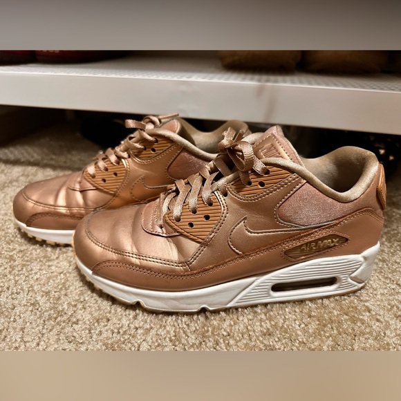 rose gold nike presto